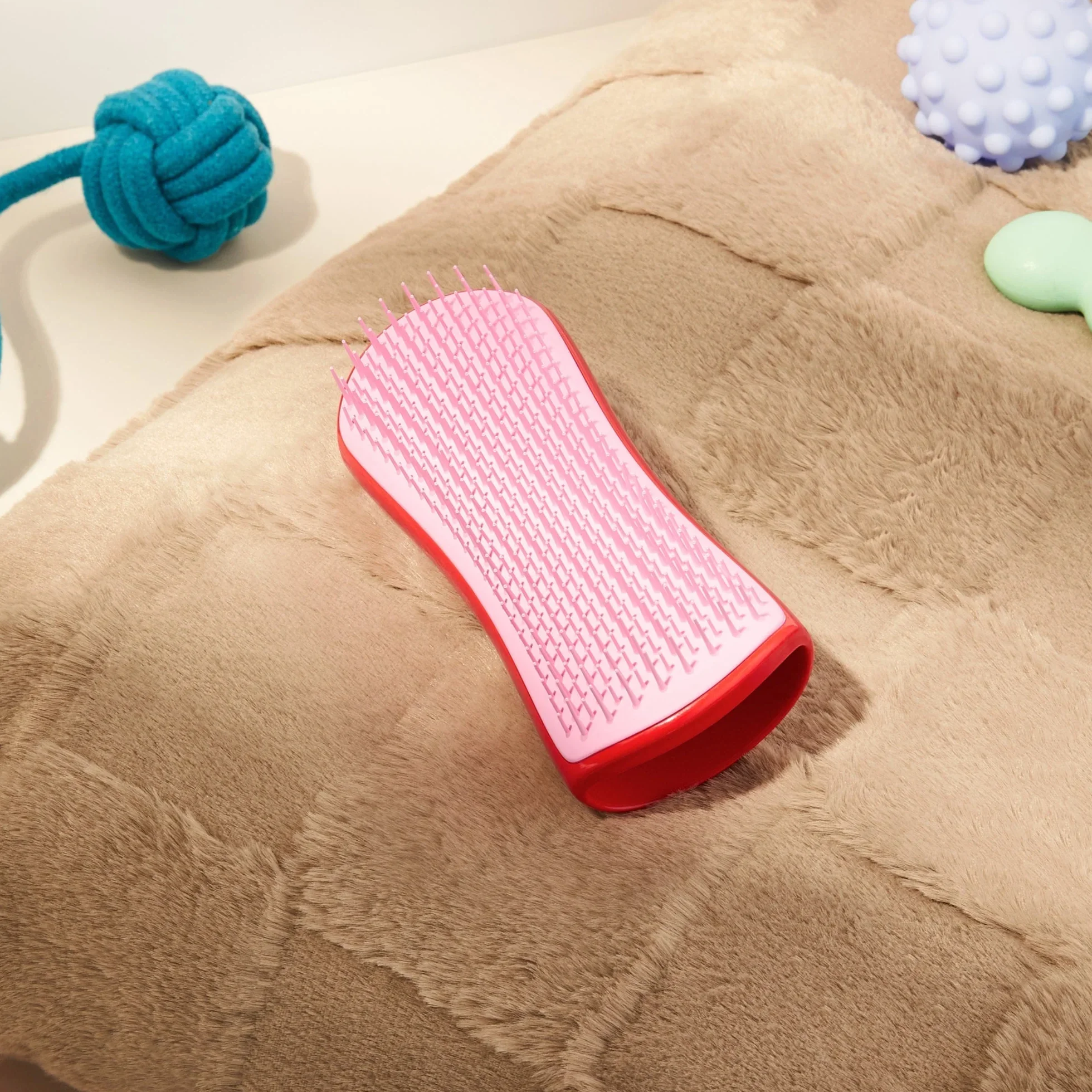De-shedding Dog Grooming Brush D1