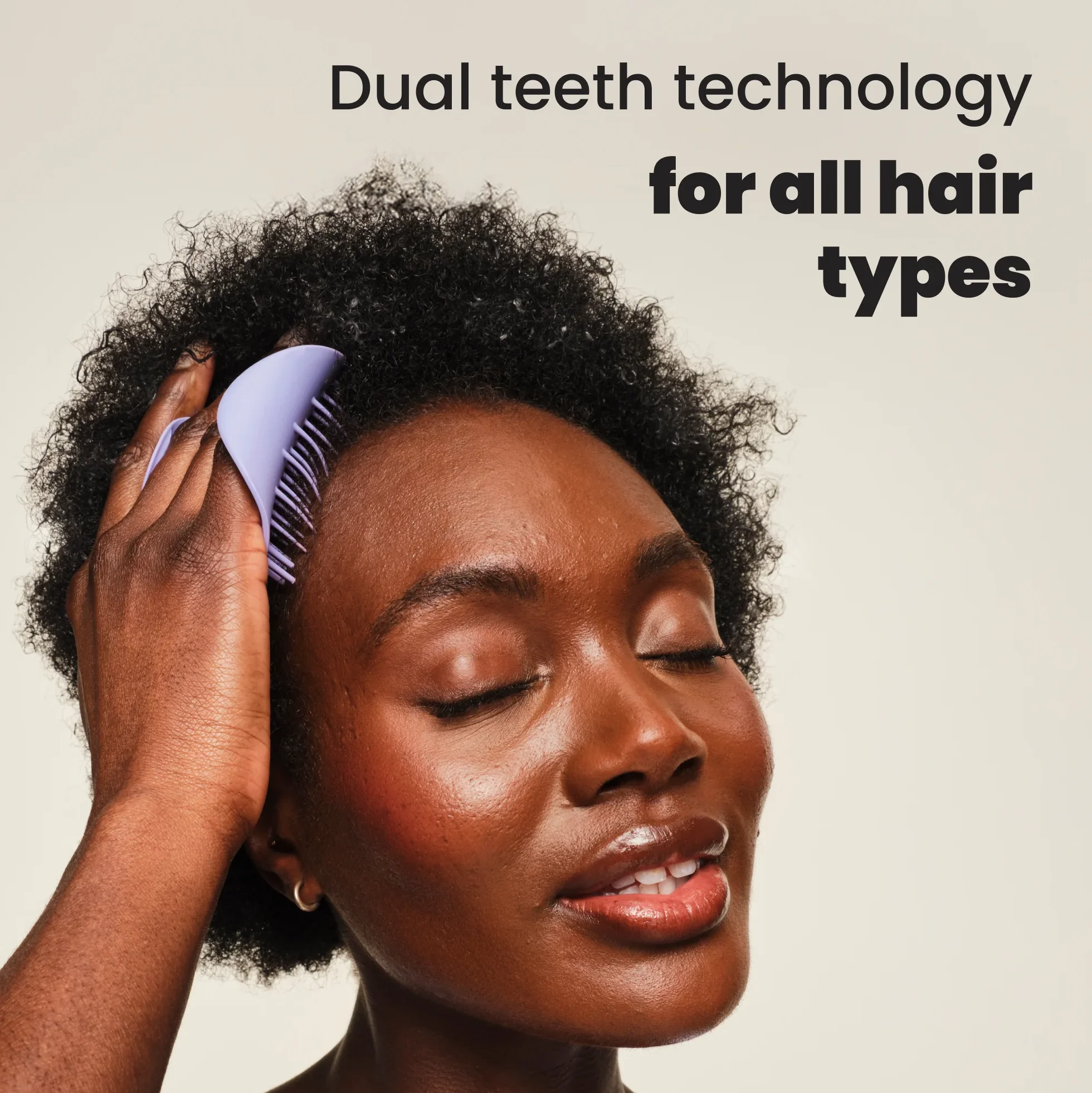 The Scalp Exfoliator & Massager P7